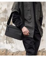 Túi Messenger đeo chéo nam vải oxford canvas trơn nhỏ gọn màu đen đi làm, đi học, đi chơi, du lịch ACMBL01 - Ảnh 7